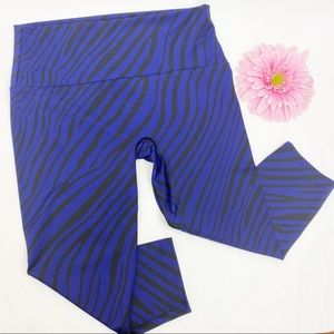 K-Deer High Waisted Capri Cropped Leggings: Animal Zebra Print
